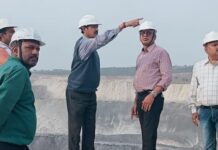 SECL : कुसमुंडा खदान ने पिछले साल के उत्पादन का आंकड़ा किया पार, CMD सुबह- सुबह पहुंच गए बधाई देने कुसमुंडा खदान का अवलोकन करते सीएमडी डा. मिश्रा