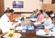 ESIC : अब डिस्पेंसरी मजदूरों को सीधे विशेषज्ञ हॉस्पिटल में कर सकेंगे रेफर, श्रम मंत्री ने दिए निर्देश
