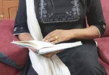 The English teacher who overcame obstacles and marginalisation