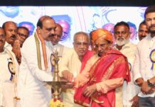 Experts highlight health benefits of yoga, bat for its integration into modern life at Mysuru conference