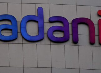 Adani Green Energy की तगड़ी छलांग! Q1 में 124% बढ़ा मुनाफा, राजस्व 9,711 करोड़ पहुंचा