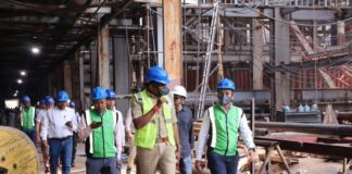 वेदांता पावर प्लांट : सक्ती कलेक्टर ने तोड़ा सेफ्टी प्रोटोकॉल, चप्पल में कर रहे विजिट