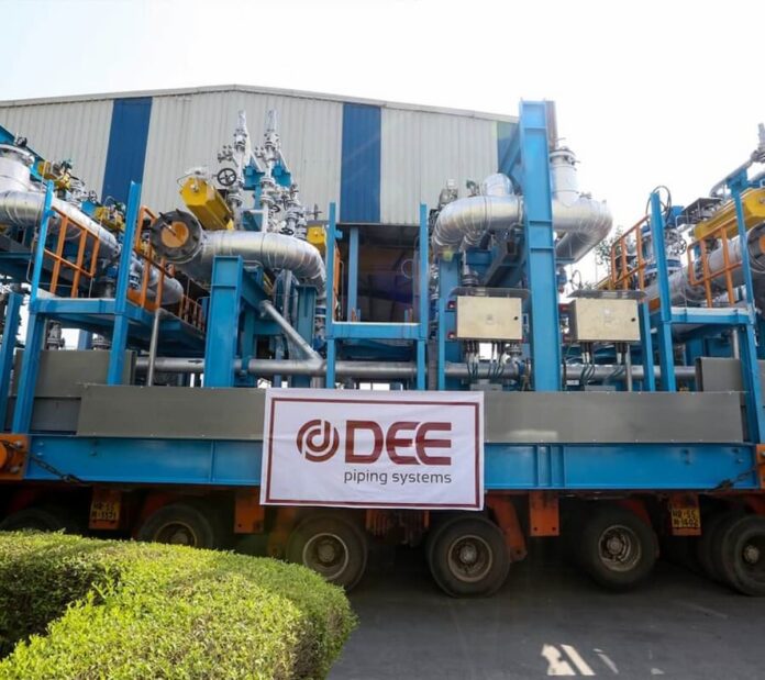 dee (1)