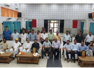 NCL खड़िया क्षेत्र : एटक ने गैर अधिकारी से अधिकारी बने सदस्यों किया सम्मान