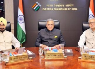SIR और वोटर डेटा पर आयोग के भीतर सवाल, दो आयुक्तों की 14 लिखित आपत्तियां